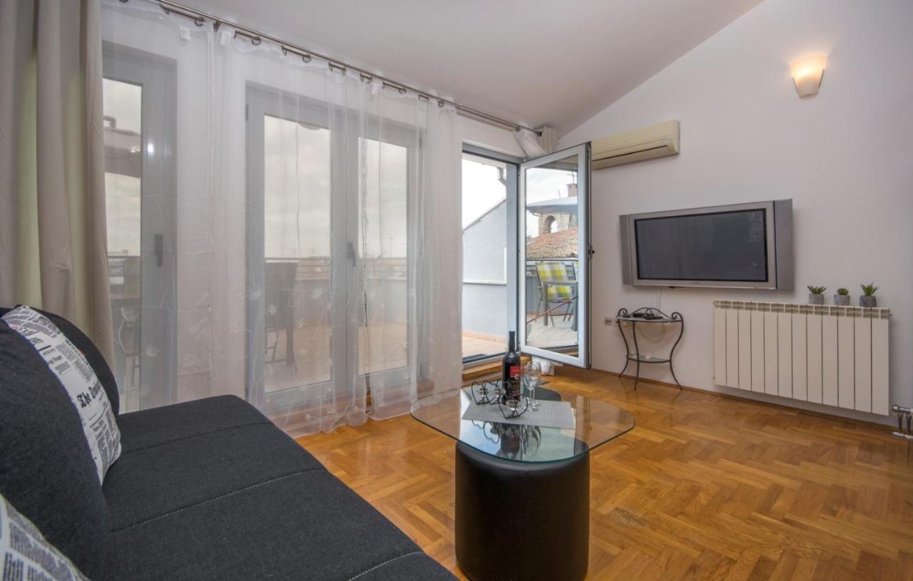 City Centre Sea View Apartment Pula Dış mekan fotoğraf