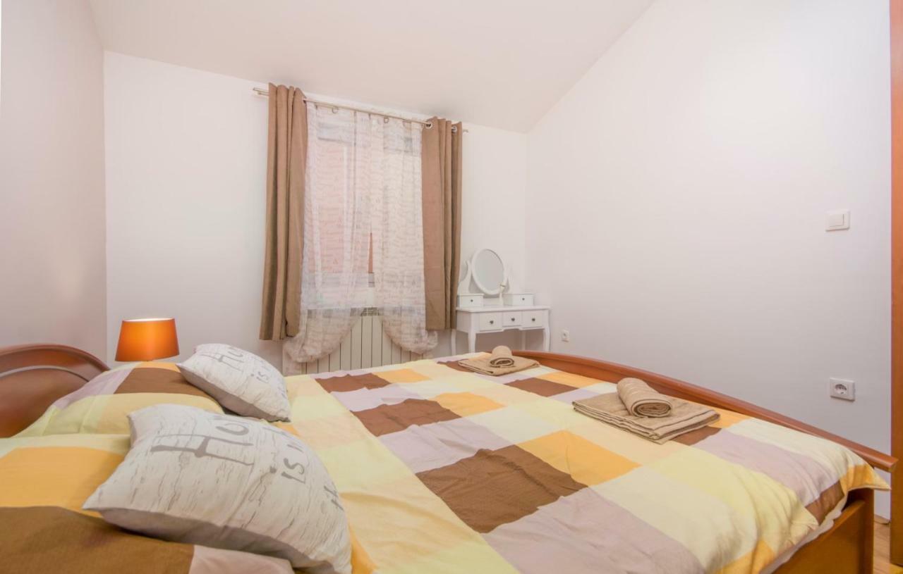 City Centre Sea View Apartment Pula Dış mekan fotoğraf